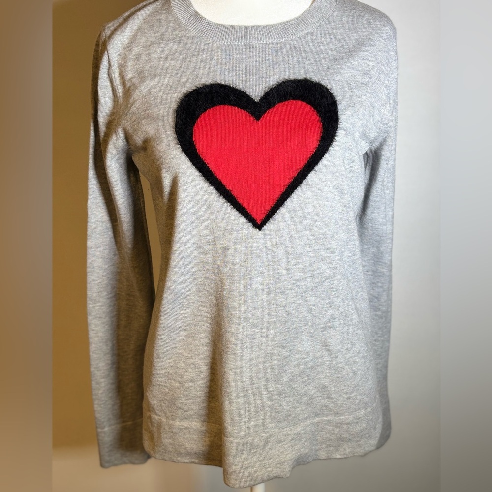 Gray Sweater with Red Heart Design by Halogen. Size Medium EUC